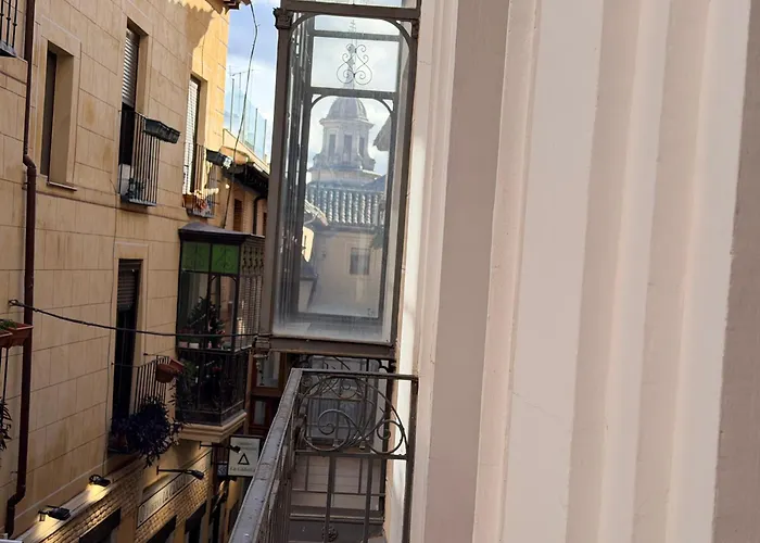 Smartmonki Sinagoga Entre La Catedral Y Zocodover