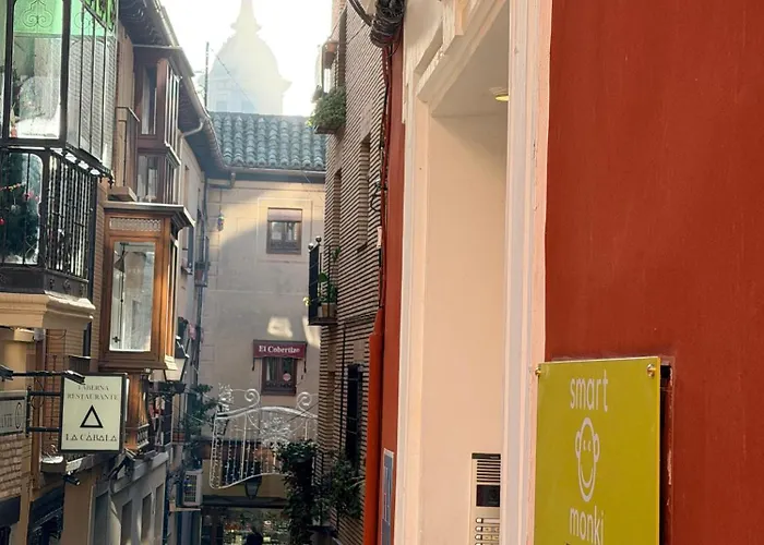 Smartmonki Sinagoga Entre La Catedral Y Zocodover Toledo